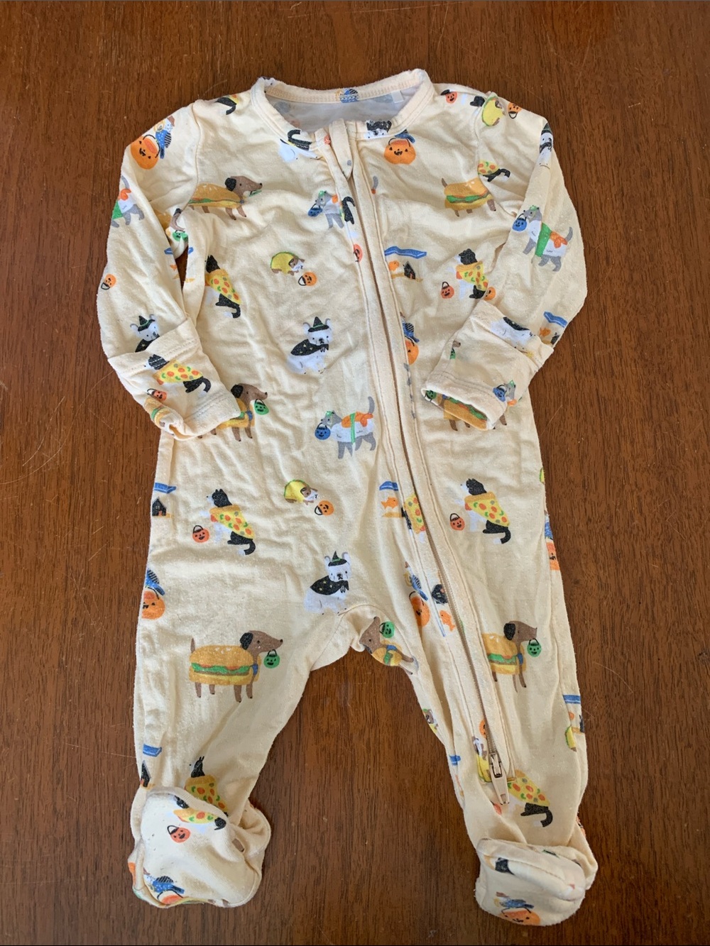 🫐3/$30 Angel Dear Peach Footie One-Piece with Halloween Print 0-3m